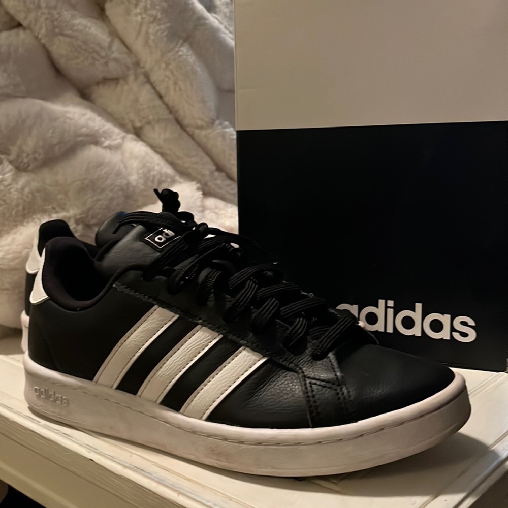 Adidas Grand Court